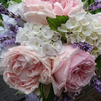 ラベンダーをブーケに容れて