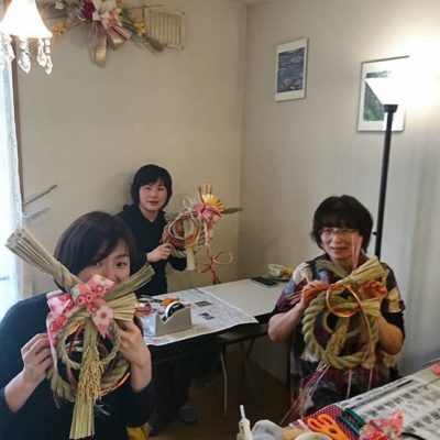 しめ飾り講座最終日　花塾にて