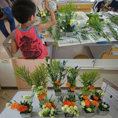 夏休みの子供たちと花と